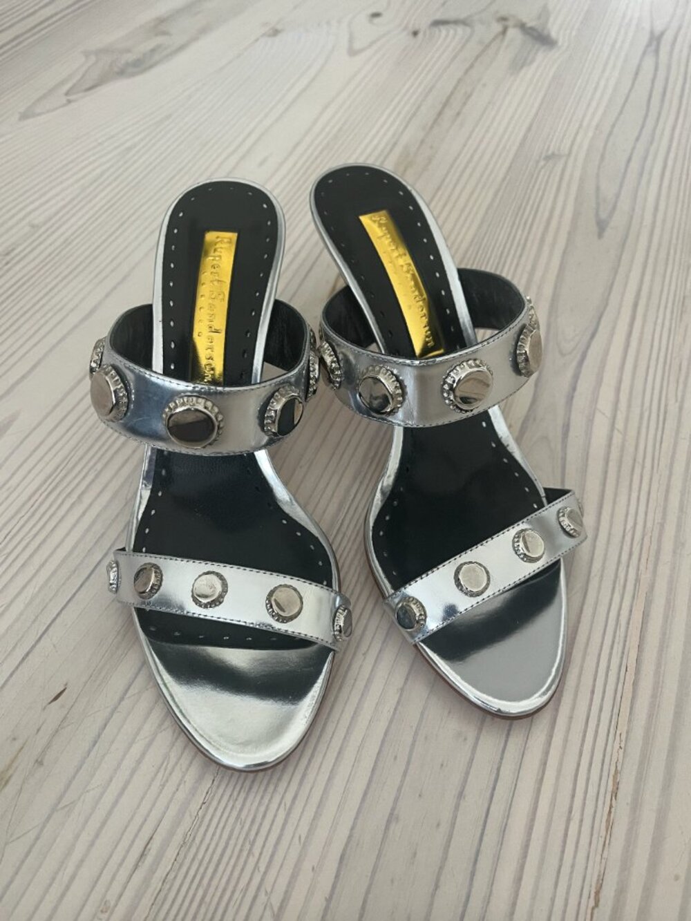 Rupert Sanderson Cynthia Mules